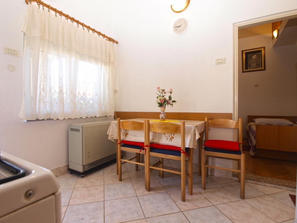Apartments Mladen 1588 Pula Luaran gambar
