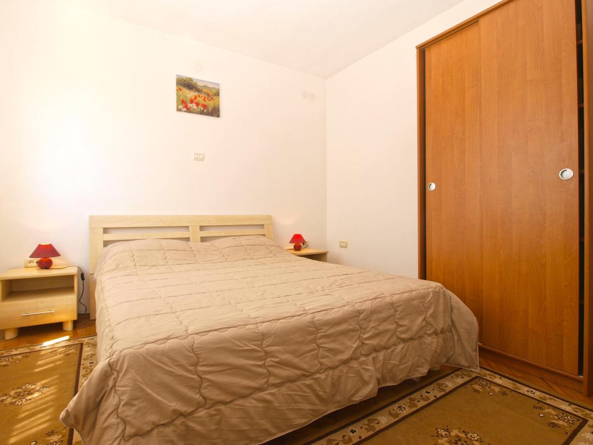 Apartments Mladen 1588 Pula Luaran gambar